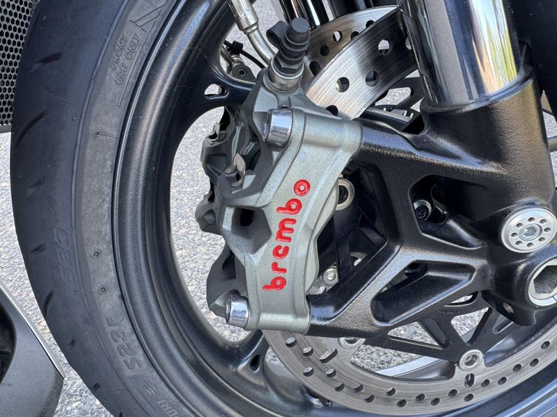 2024 Triumph Street Triple 765 RS 