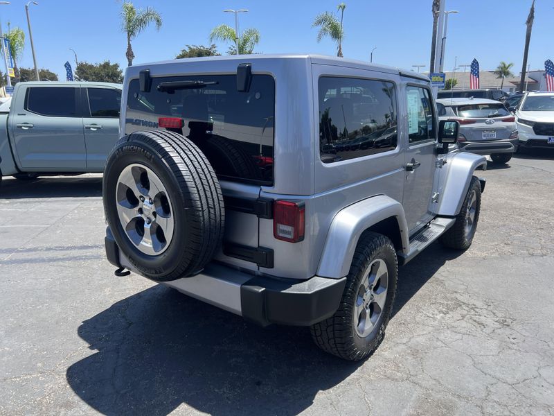 Used 2018 Jeep Wrangler JK SaharaImage 3