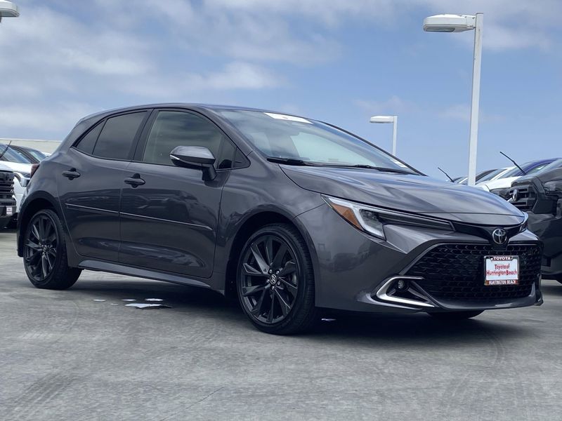 Used 2025 Toyota Corolla Hatchback XSEImage 2