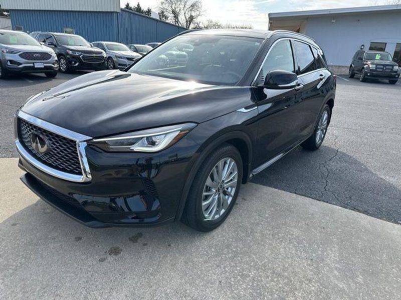 2023 INFINITI QX50 LuxeImage 3