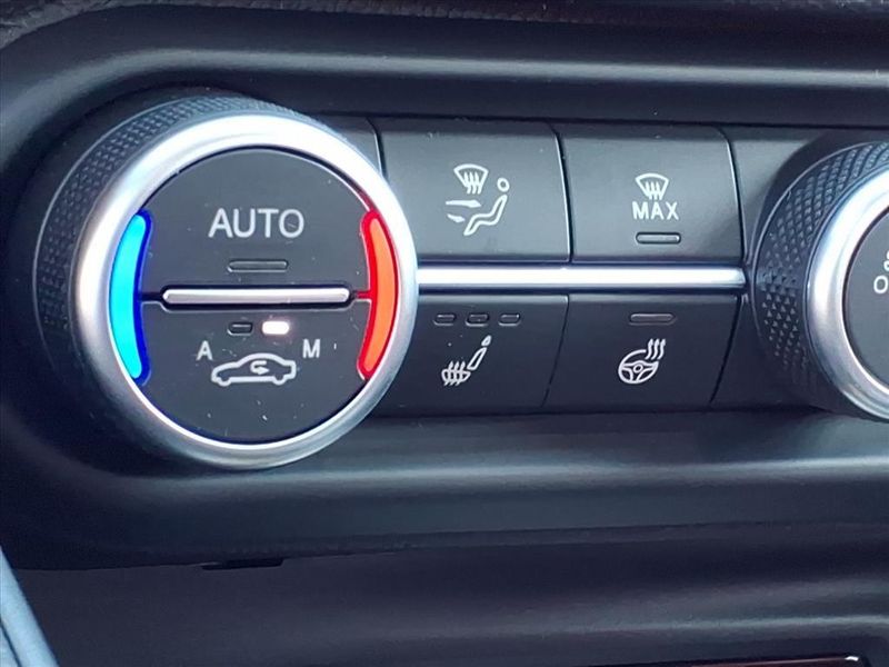 New 2025 Alfa Romeo Giulia RwdImage 21