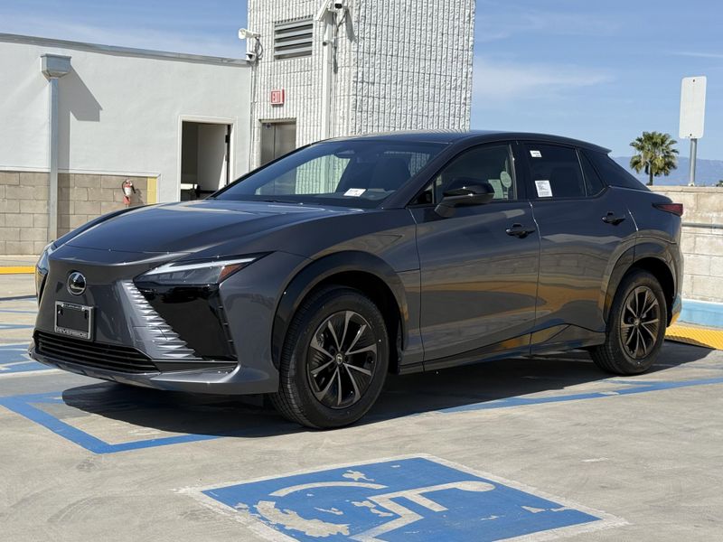New 2026 Lexus RZ 350eImage 7
