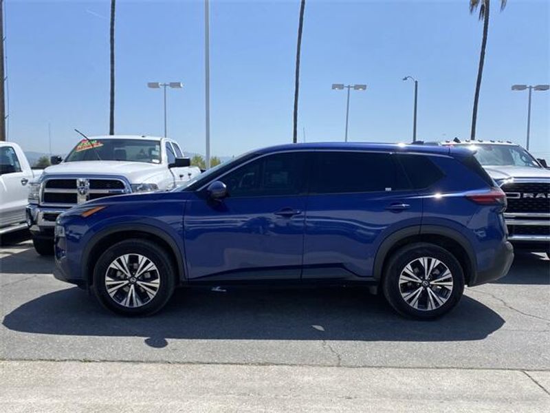 2021 Nissan Rogue SVImage 2