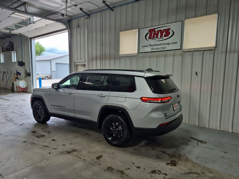 New 2025 Jeep Grand Cherokee L Altitude X 4x4Image 22