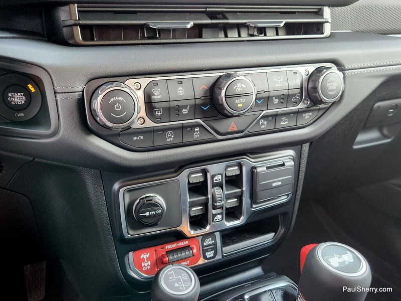 New 2026 Jeep Wrangler 4-door Rubicon X