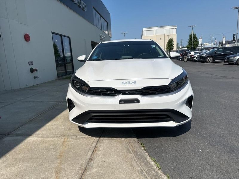 2024 Kia Forte LXSImage 2
