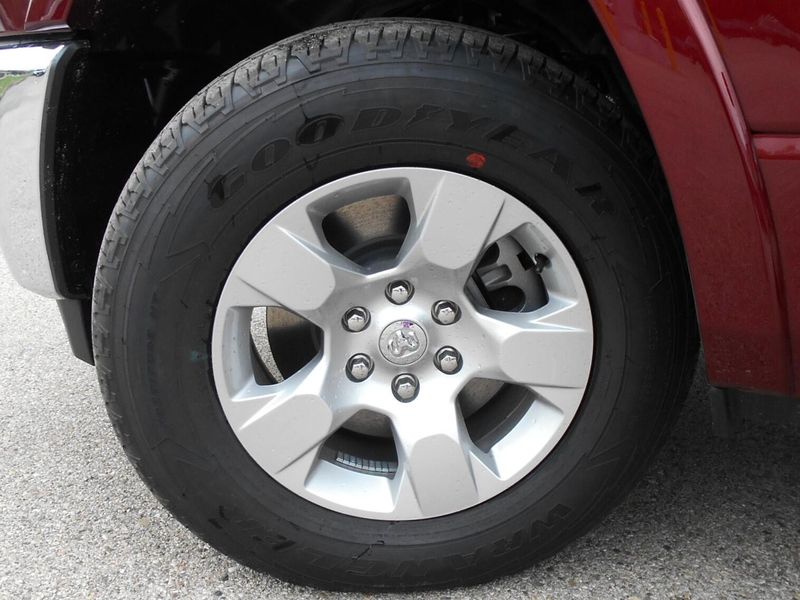 2025 RAM 1500 Big Horn Crew Cab 4x4 5