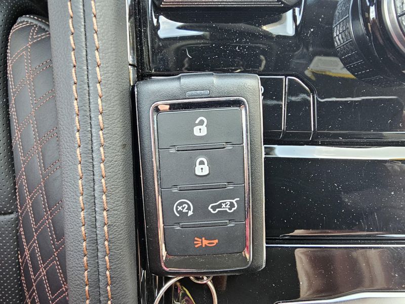 2023 Jeep Grand Cherokee Summit Reserve 4xeImage 26