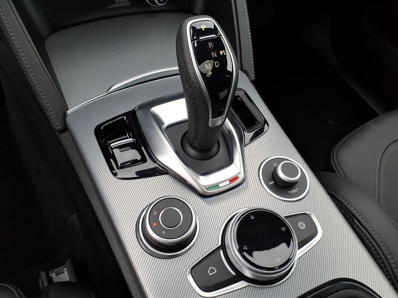 New 2025 Alfa Romeo Stelvio VeloceImage 22