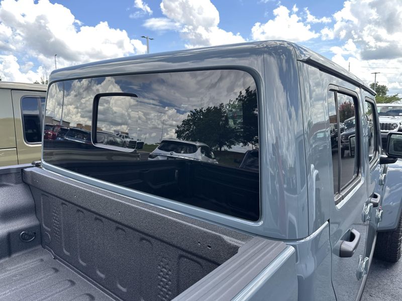 New 2025 Jeep Gladiator Rubicon X 4x4Image 8