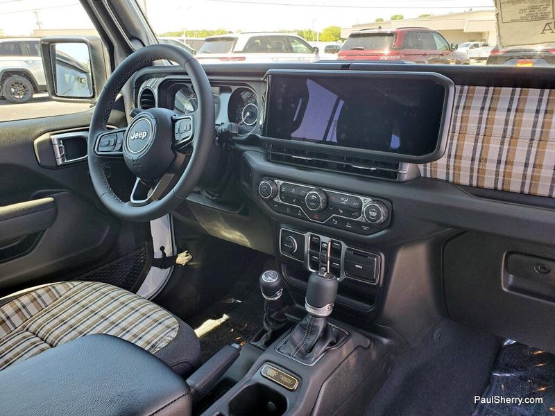 New 2026 Jeep Wrangler 4-door 85th Anniversary Edition