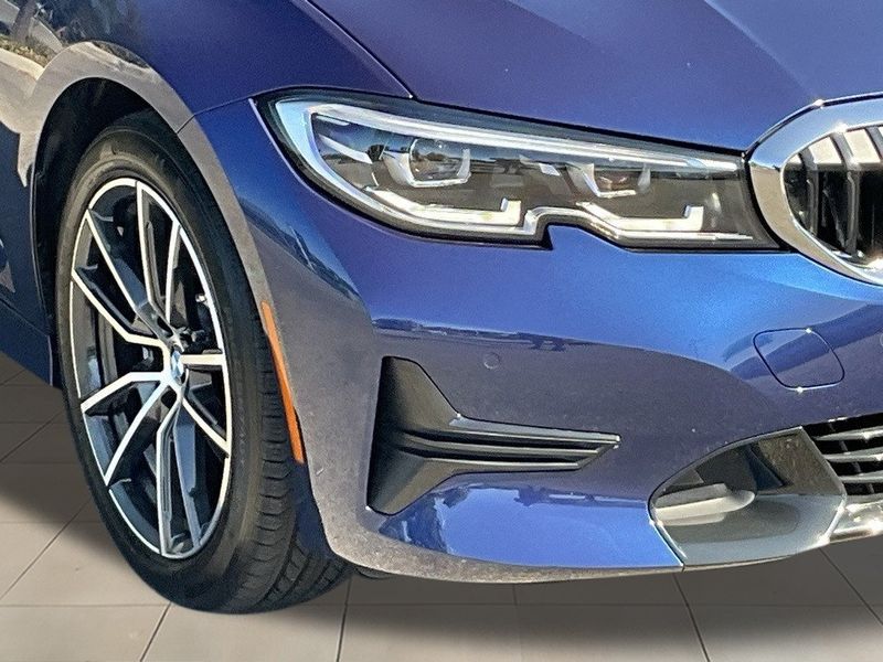 2020 BMW 3 Series 330iImage 9