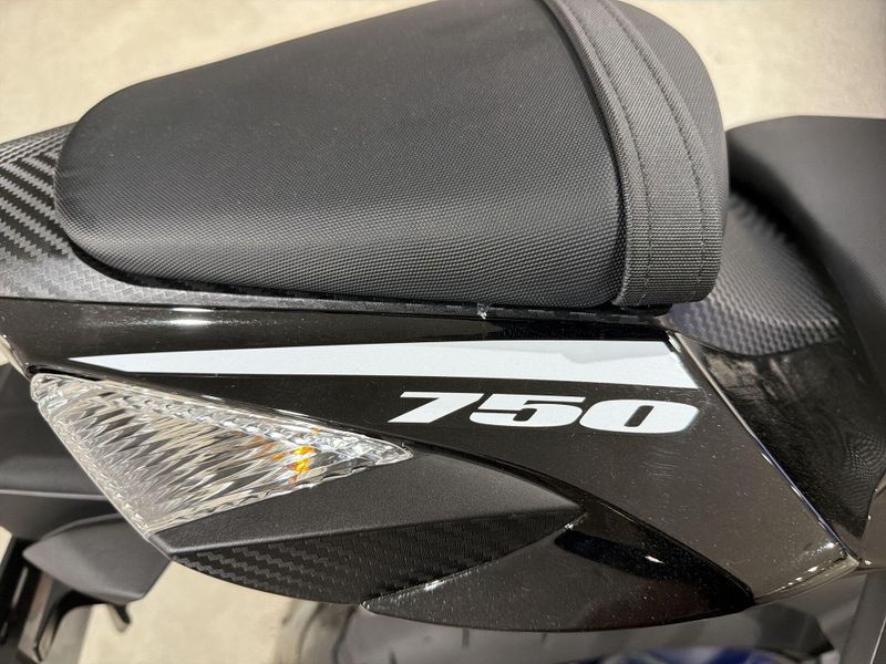 New 2026 Suzuki GSX-R750Z 40TH ANNIVERSARY EDITION Image 28