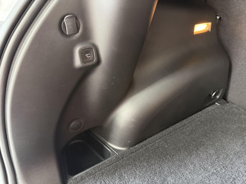 Used 2025 Jeep Compass LimitedImage 6