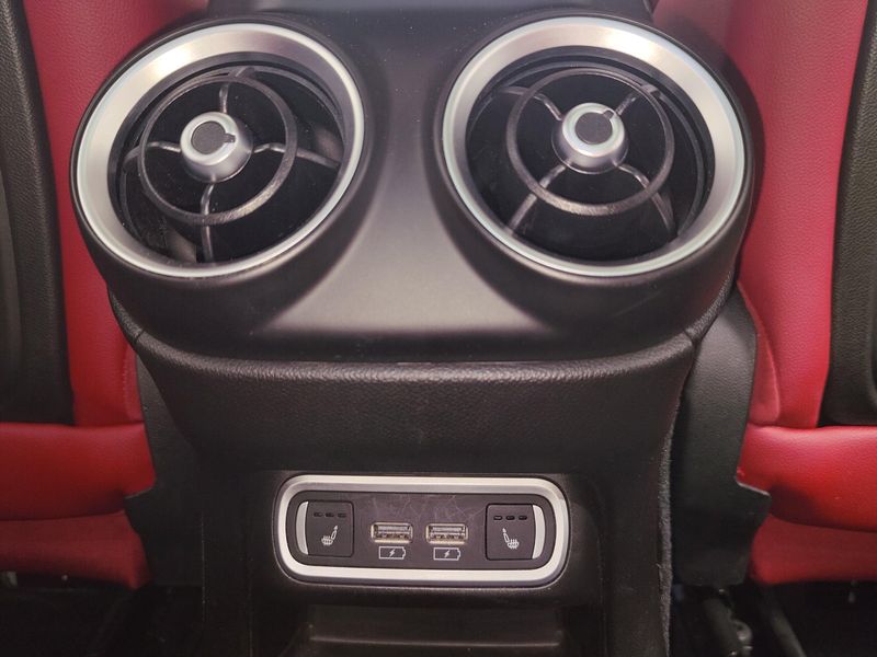 Used 2023 Alfa Romeo Stelvio Veloce AWD w/Sunroof & NavImage 19