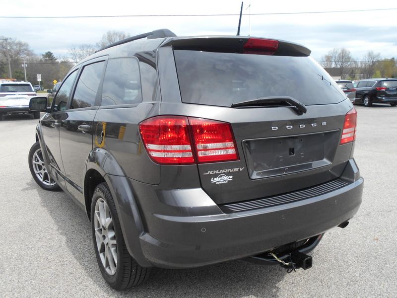 2020 Dodge Journey SEImage 3