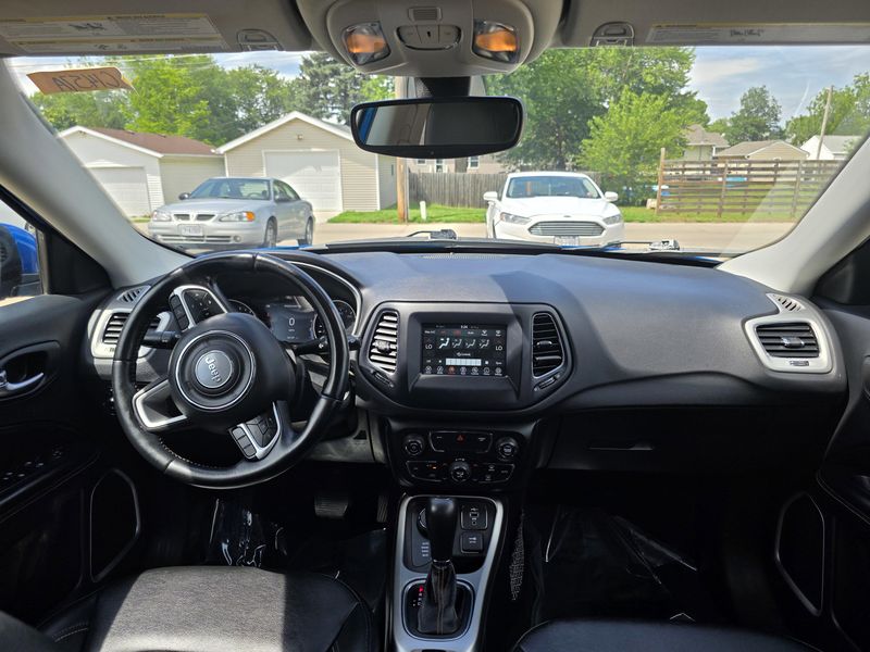 Used 2021 Jeep Compass LatitudeImage 17