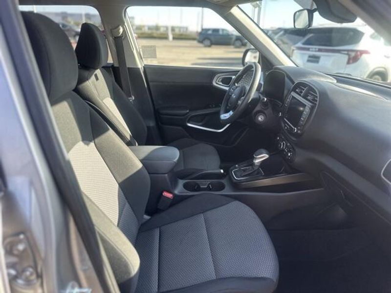 Used 2023 Kia Soul LXImage 10