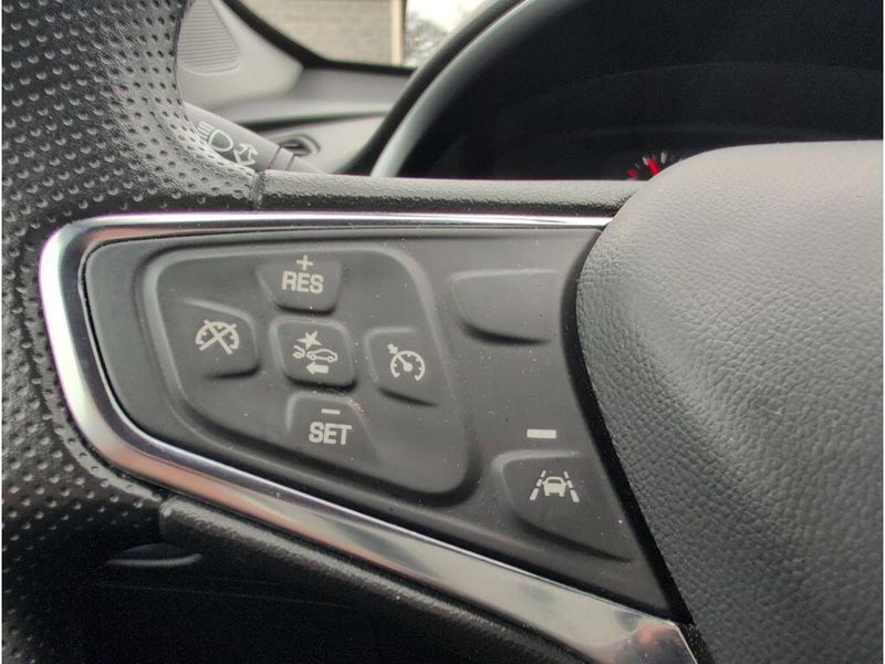 Used 2023 Chevrolet Malibu LTImage 24