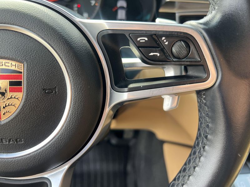 Used 2017 Porsche Macan BaseImage 12