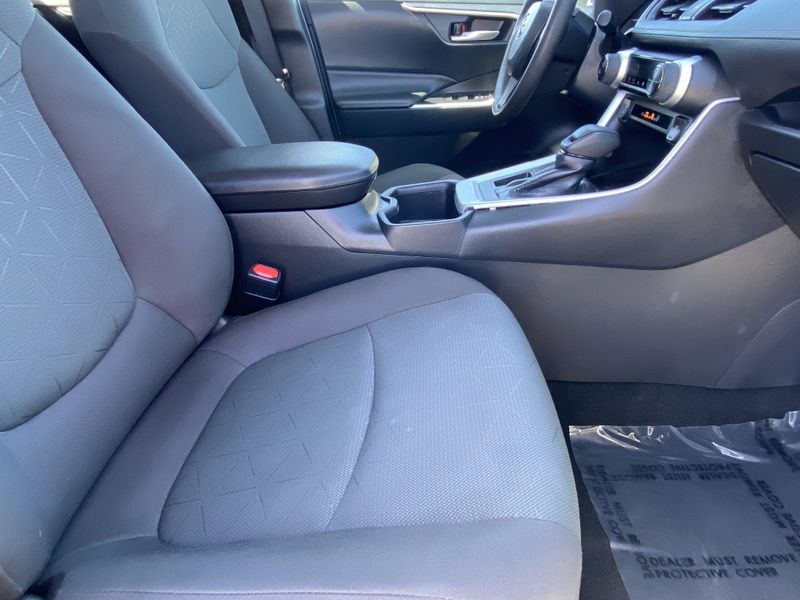 2023 Toyota RAV4 XLEImage 12
