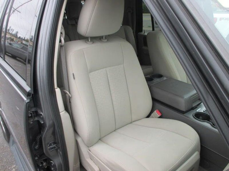 Used 2012 Ford Expedition EL Image 22