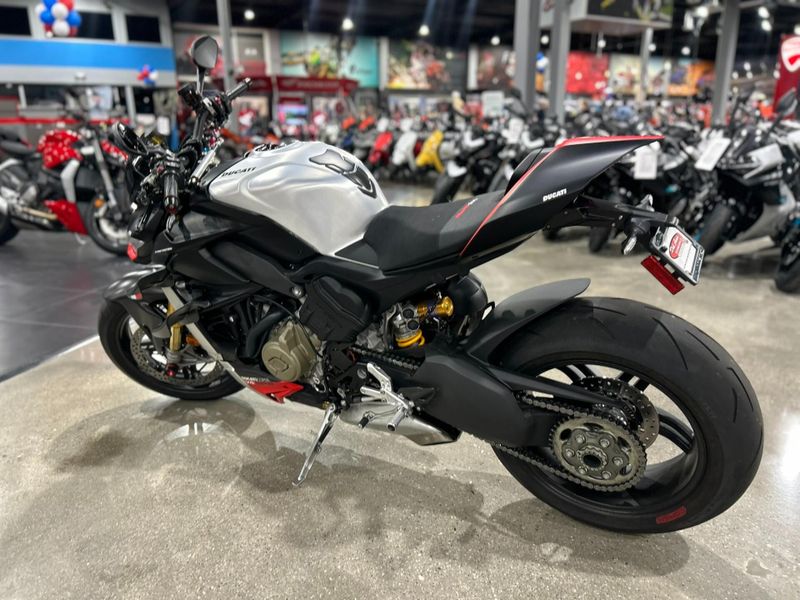 Used 2025 Ducati STREETFIGHTER V4 SP2 Image 24