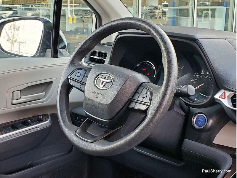 Used 2024 Toyota Sienna LE