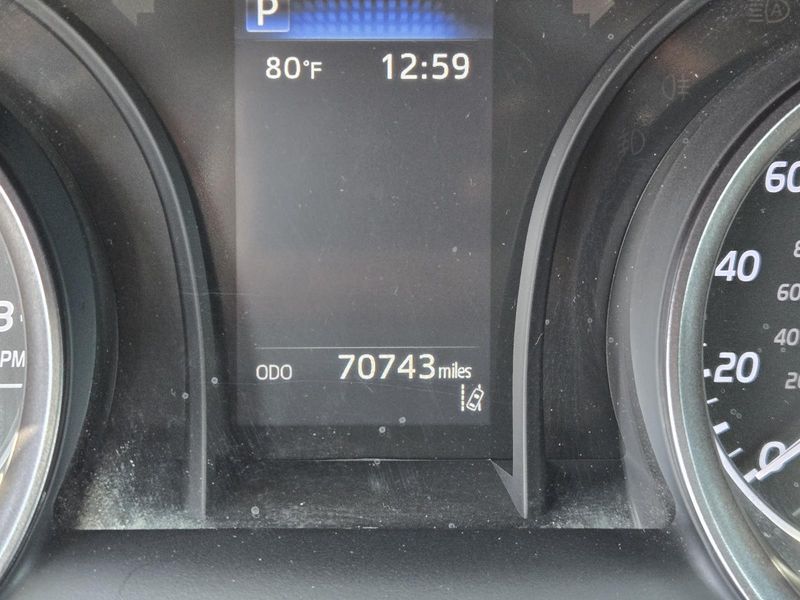 Used 2023 Toyota Camry SE Auto (Natl)