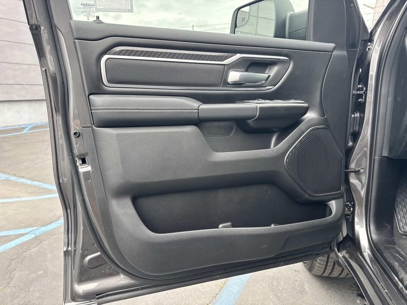 New 2026 RAM 1500 Big Horn Crew Cab 4x2 5'7' Box