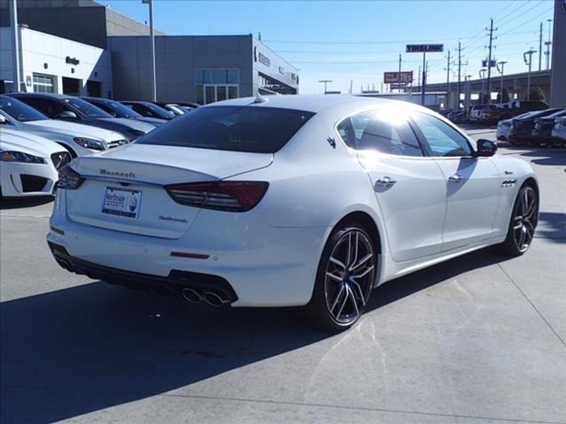 2024 Maserati Quattroporte Modena in a White exterior color and Black/Redinterior. Northside Imports Houston 281-475-4549 northsideimportshouston.com 