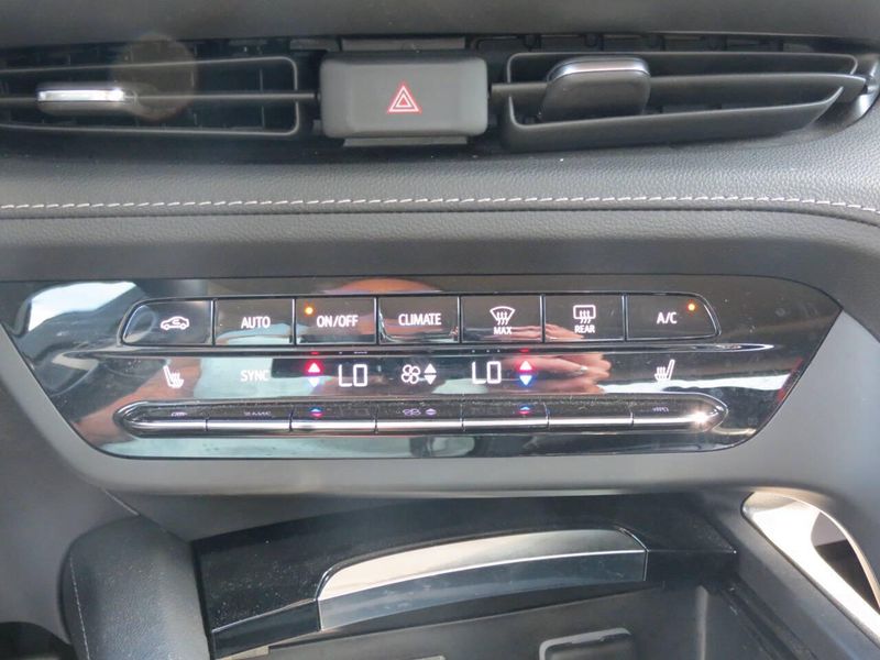 Used 2023 Buick Envision Essence AWD 4dr CrossoverImage 20