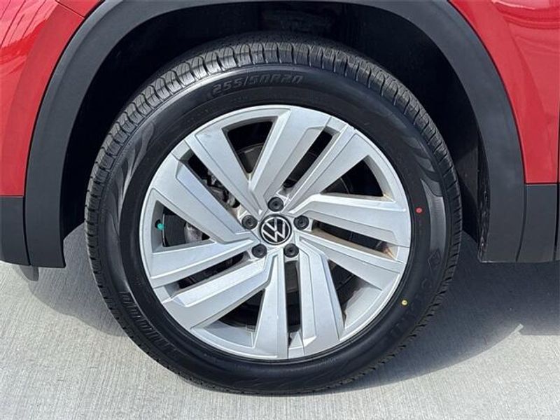 Used 2020 Volkswagen Atlas Cross Sport 2.0T SE w/TechnologyImage 10