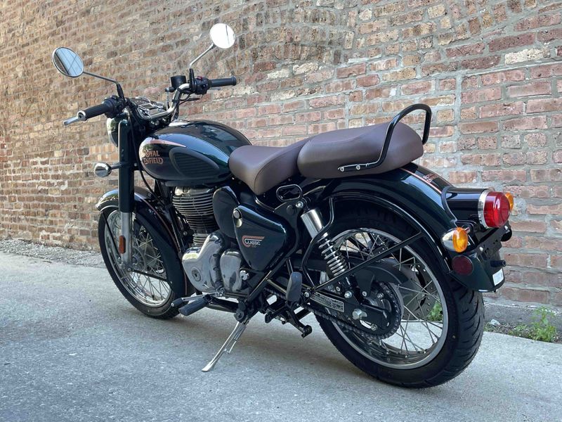 2022 Royal Enfield Classic 350  Image 6