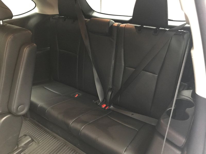 2024 Toyota Highlander XLEImage 11