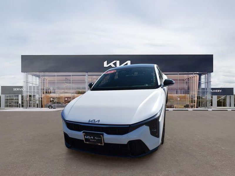 New 2026 Kia K4 GT-LineImage 8