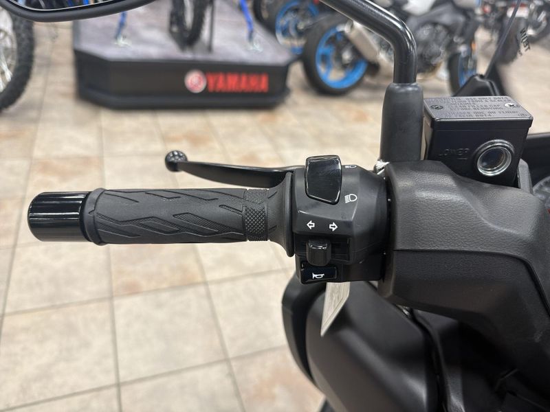 New 2026 Suzuki BURGMAN 400 Image 21