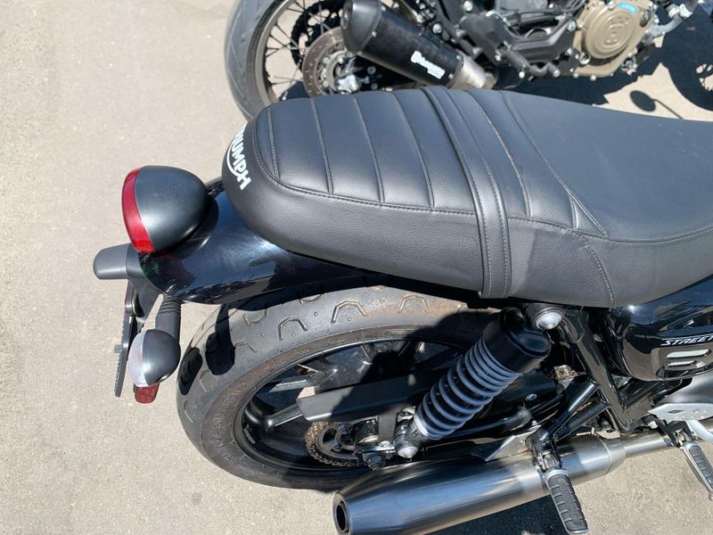 Used 2022 Triumph Street Twin Base Image 14