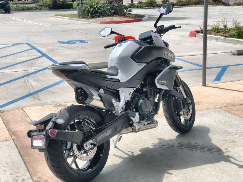 New 2026 CFMOTO 800NK Image 17