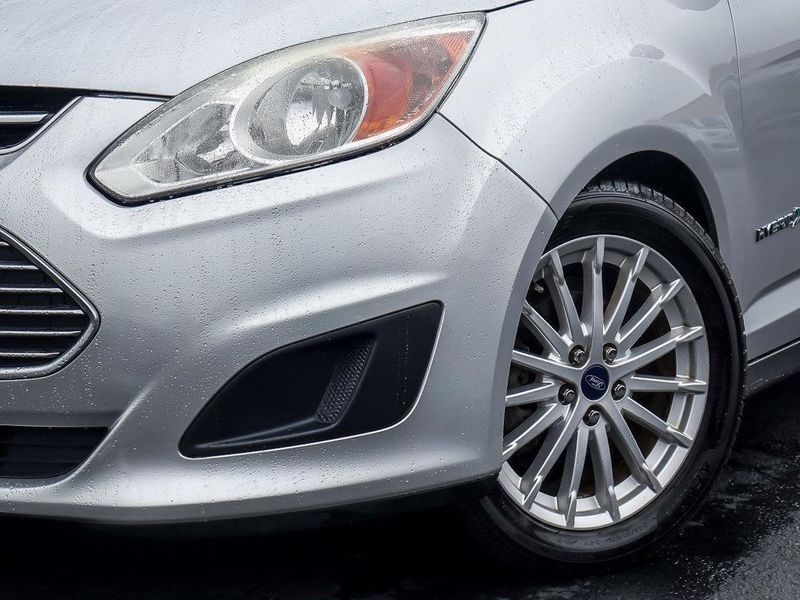 2015 Ford C-Max Hybrid SE photo 2