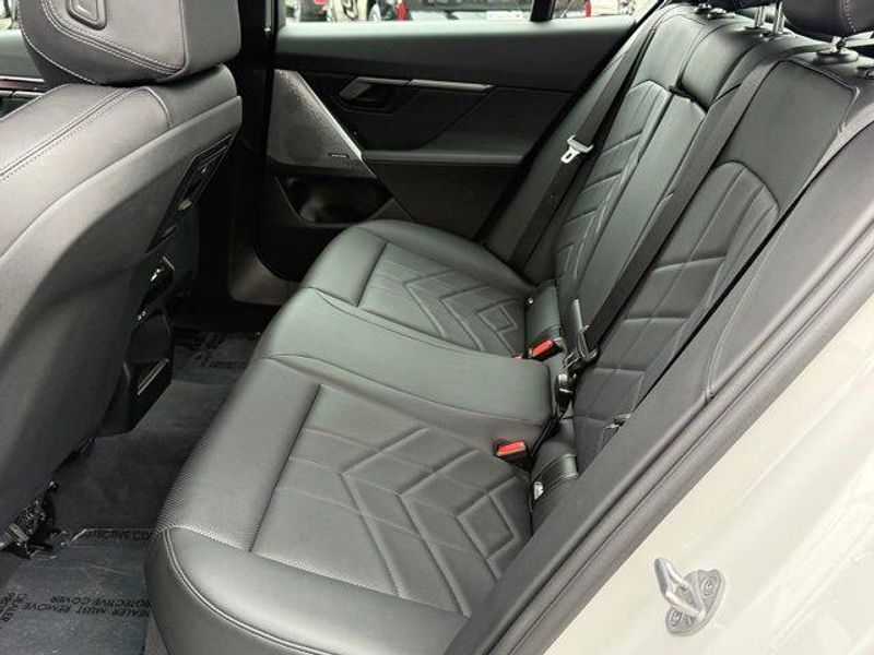 Used 2025 BMW i5 xDrive40Image 32