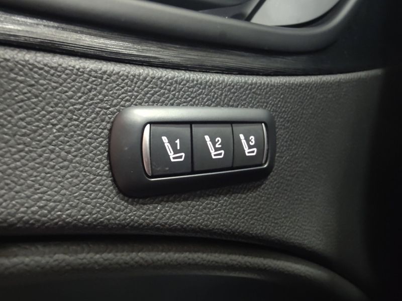 Used 2024 Alfa Romeo Stelvio AWD Sprint w/Sunroof/NavImage 18
