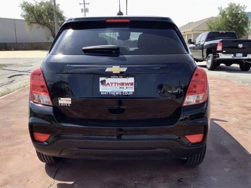 Used 2021 Chevrolet Trax LSImage 4