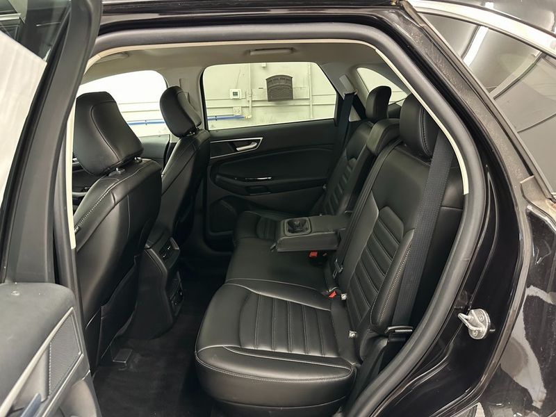 2020 Ford Edge SEL in a Agate Black exterior color and Ebonyinterior. Marina Chrysler Dodge Jeep RAM (855) 616-8084 marinadodgeny.com 