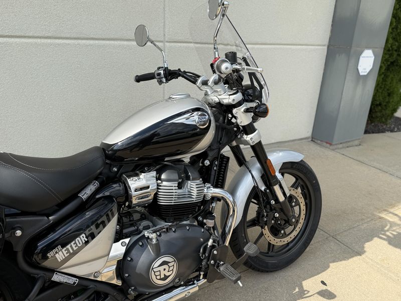 2024 Royal Enfield SUPER METEOR 650Image 8