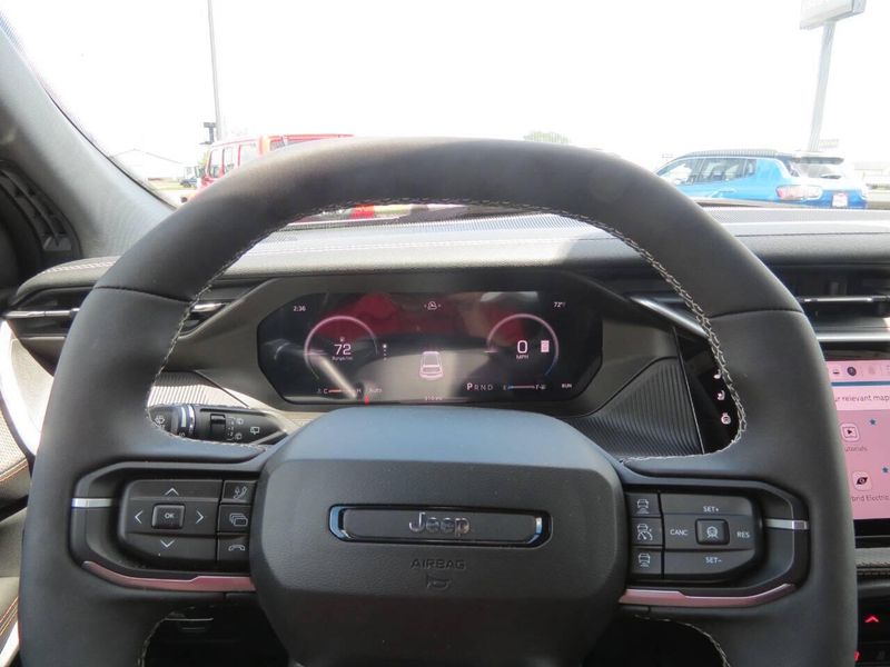 New 2026 Jeep Cherokee Overland 4x4Image 9