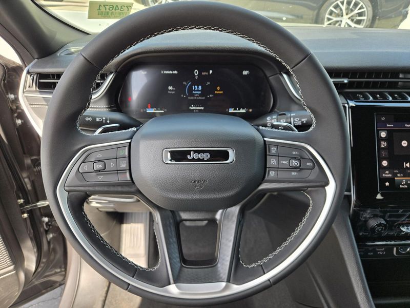 New 2026 Jeep Grand Cherokee Laredo 4x2