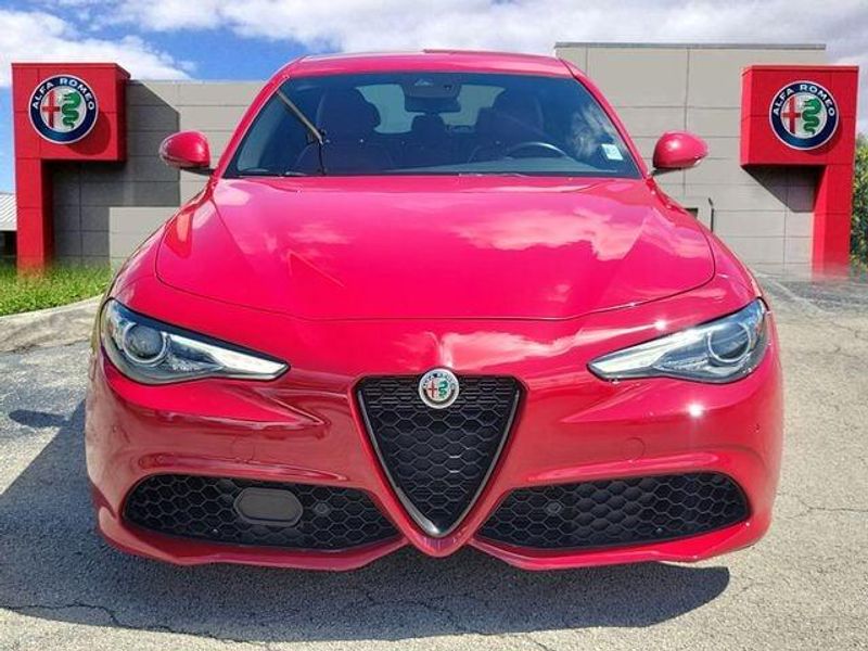 2023 Alfa Romeo Giulia SPRINT photo 2