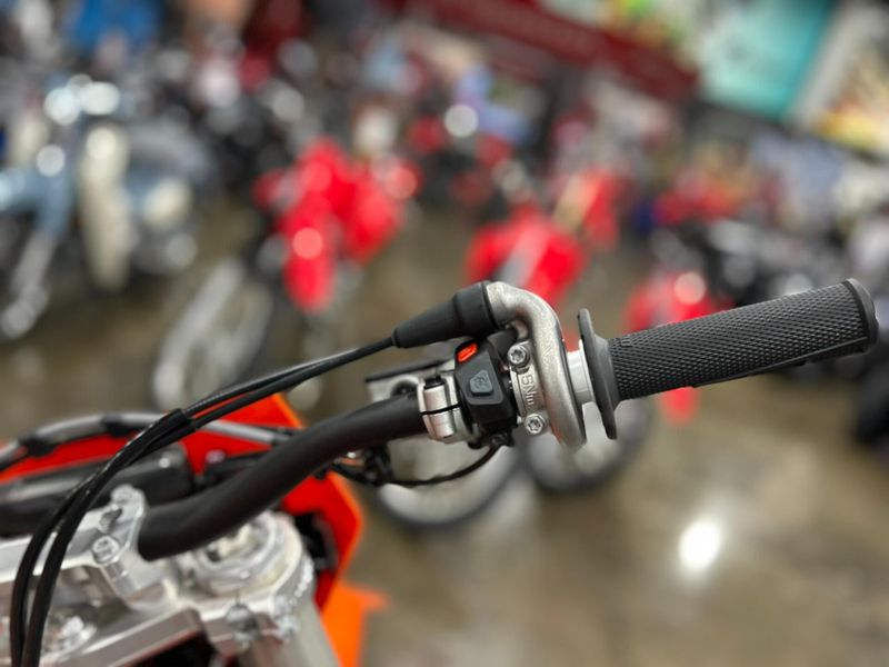 New 2025 KTM 150 XC-W Image 17