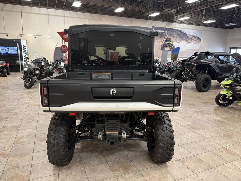 New 2026 Can-Am DEFENDER MAX LIMITED CAB HD11 Image 16